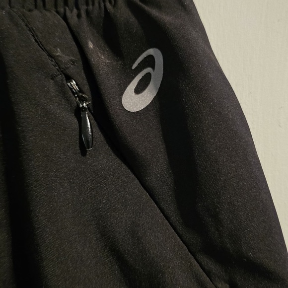 ASICS Women's Athletic Black Shorts - Picture 16 of 16